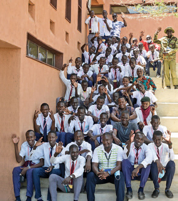 Studierende auf dem IT-Campus der Learning Lions in Kenia