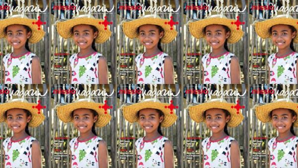 Zehn Cover des missio magazins, Ausgabe 3/2026. Darauf zu sehen ist ein madagassisches Mädchen mit Strohhut, das in die Kamera lächelt.