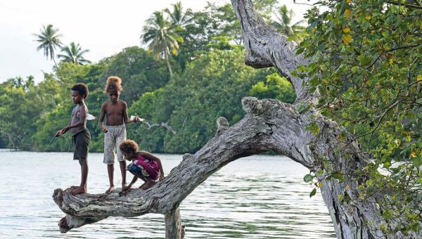 Eine energiehungrige Welt ist über den rohstoffreichen Pazifikstaat Papua-Neuguinea hereingebrochen und zerstört die Umwelt. Foto: Jörg Böthling