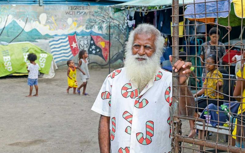 "Rainbow" - Regenbogen ist der Name des größten Geflüchteten-Camps in Port Moresby in Papua-Neuguinea.