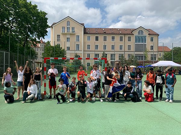 Siegermannschaft FC Überkicker vom Privatgymnasium FC Überreiter. Foto: Bettine Kuhnert