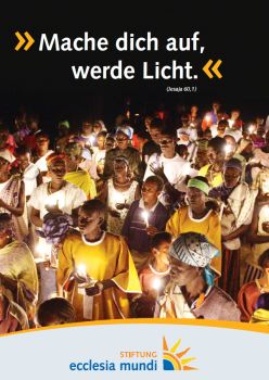 Titelbild zur Infobroschüre ecclesia mundi mit vielen betenden Menschen mit Lichtern in der Hand