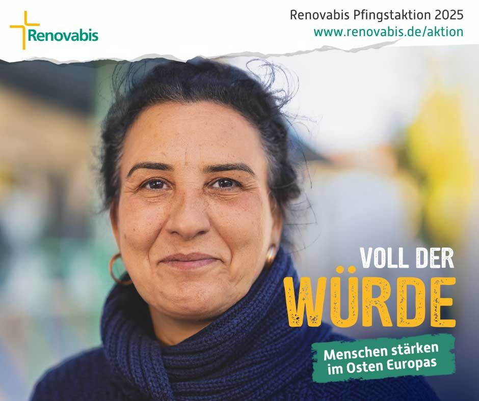 Banner zur Pfingstaktion von Renovabis 2025. Eine dunkelhaarige Frau im mittleren Alter lächelt in die Kamera. Daneben steht der Slogan "Voll der Würde – Menschen stärken im Osten Europas".