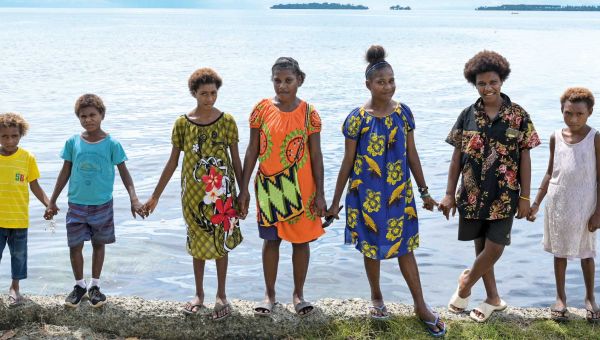 Der steigende Meeresspiegel zwingt in Papua-Neuguinea ganze Dörfer zur Umsiedlung. Foto: Jörg Böthling